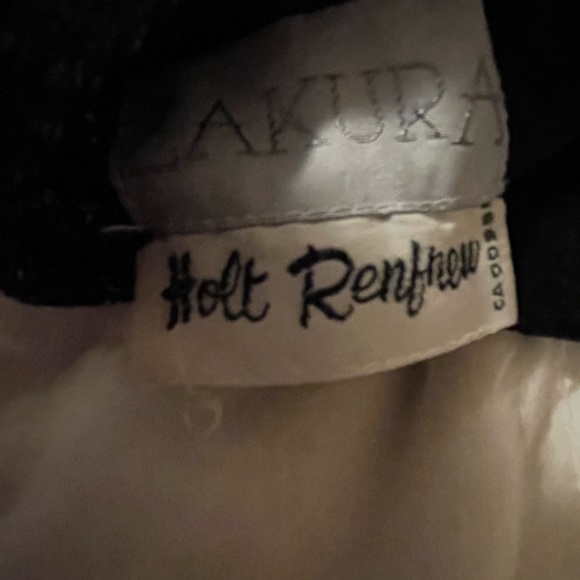 Beautiful long black 20s style dress. Designer is Zakura from Holt Renfrews - Picture 5 of 7